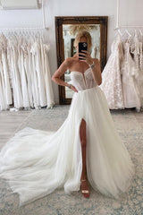 Vintage Long Sleeves A-line Off the Shoulder Tulle Wedding Dresses with Slit