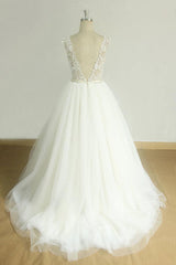 Elegant Long Open Back Lace Tulle A-line Wedding Dress