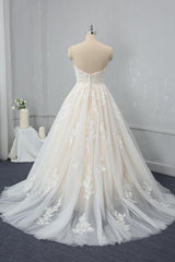Vintage Long Sweetheart Backless Appliques Lace Tulle Floor Length A-Line Wedding Dress