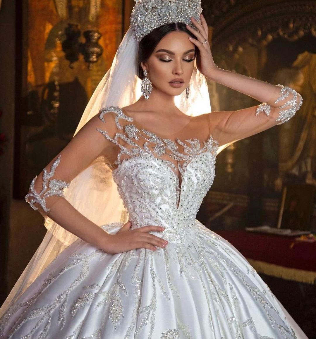 Gorgeous Long Ball Gown Sweetheart Satin Wedding Dress with Sleeves
