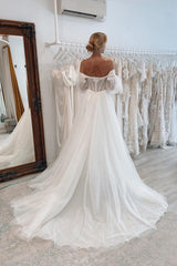 Vintage Long Sleeves A-line Off the Shoulder Tulle Wedding Dresses with Slit