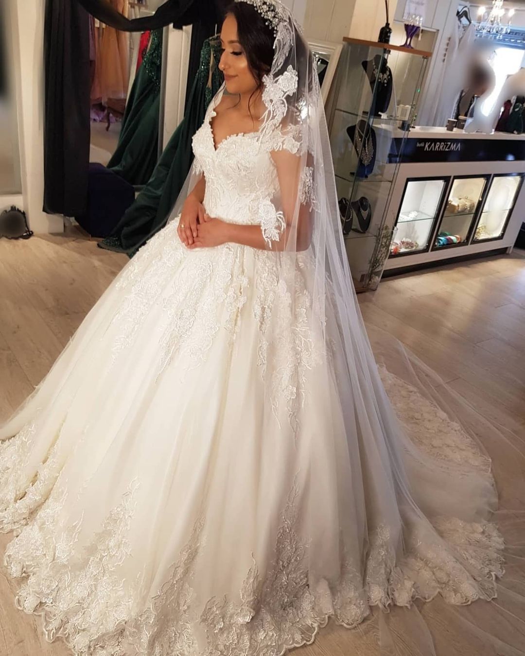 Beautiful Long Ball Gown Off the Shoulder Lace Wedding Dresses