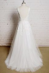 Chic Long V-neck Appliques Lace Tulle A-line Wedding Dress
