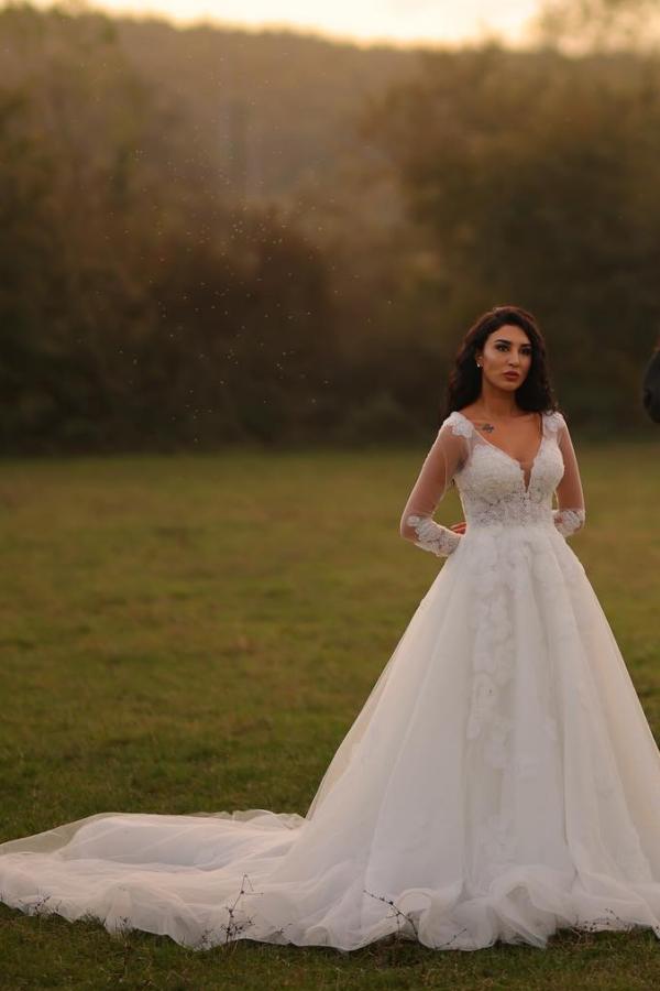 A-Line V-neck Lace Tulle Long Wedding Dresses with Sleeves