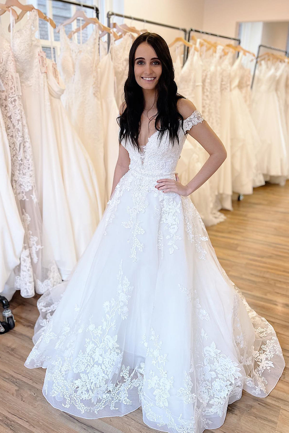 Long Off the Shoulder Sweetheart A-Line Appliques Lace Train Wedding Dress