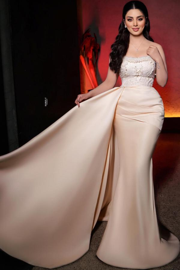Long Sleeves Mermaid Strapless Satin Long Wedding Dresses with Beads