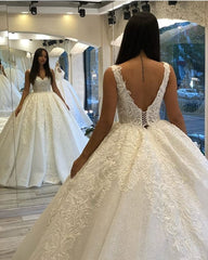 Classy Long Sweetheart Spaghetti Straps Backless Appliques Lace Sequins Ball Gown Wedding Dress