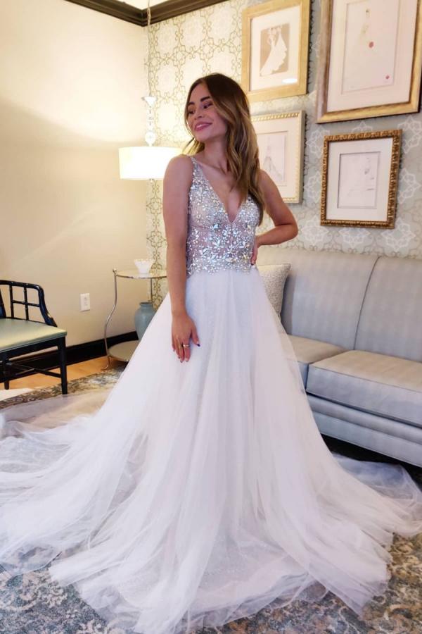 Vintage Long A-Line V-neck Tulle Open Back Wedding Dress