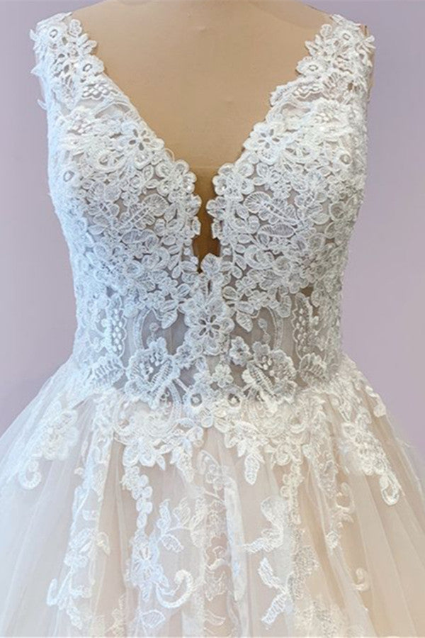 Long Wide Straps A-Line Floor Length Tulle Wedding Dress With Appliques Lace