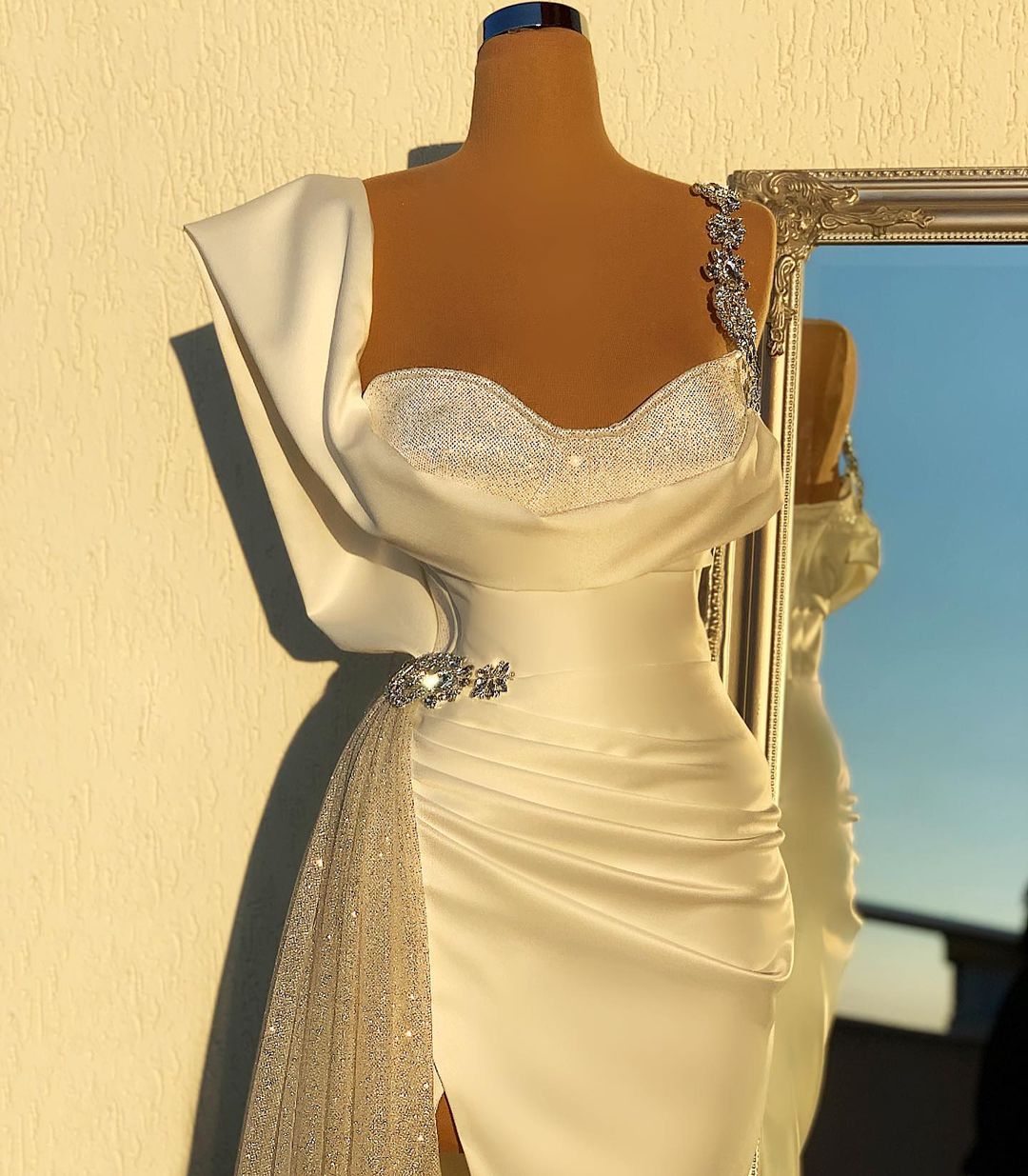 Simple White Spaghetti Straps Beading Floor Length Tulle Mermaid Prom Dress With Split