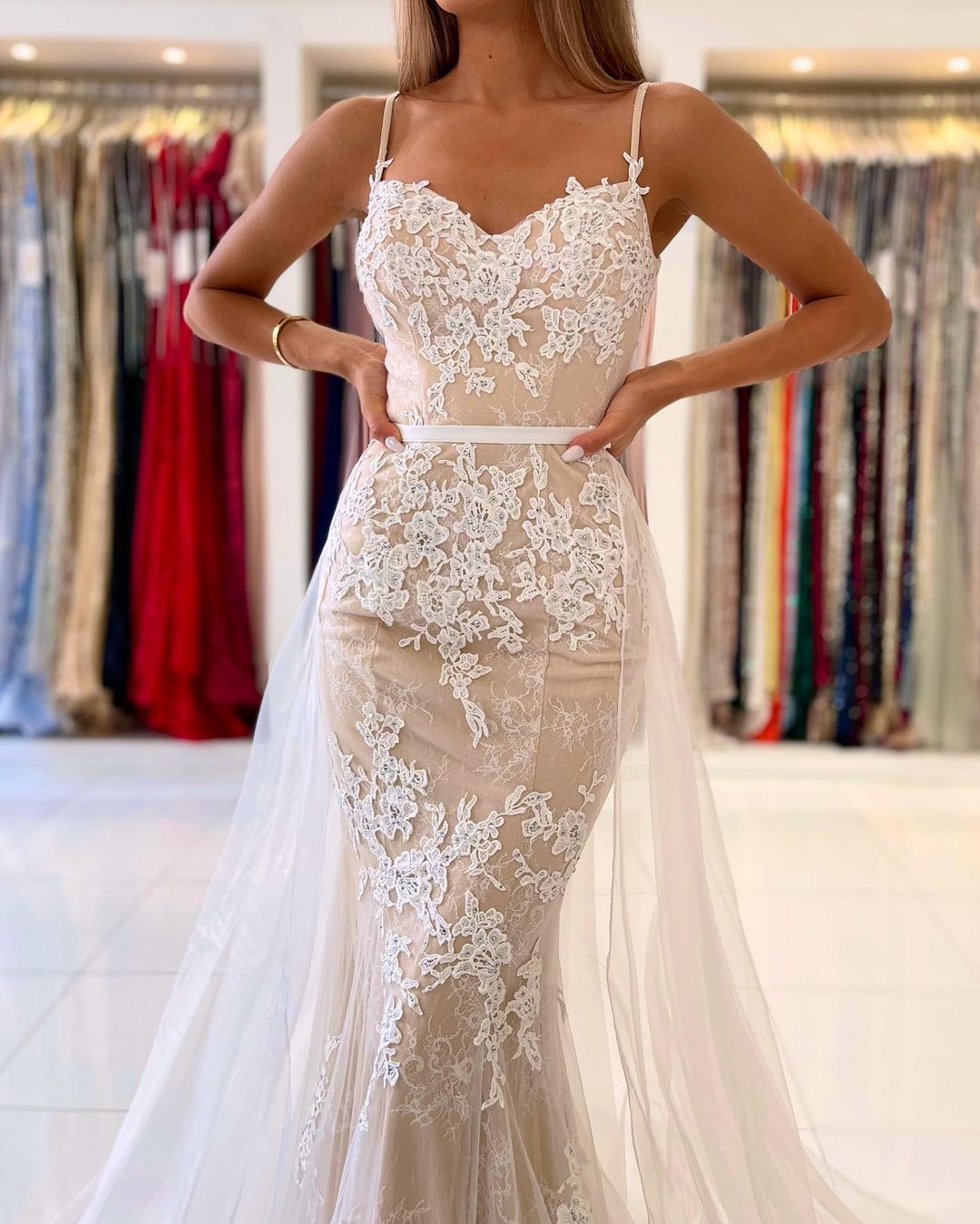 Beautiful Long Mermaid Sweetheart Spaghetti Straps Lace Prom Dress