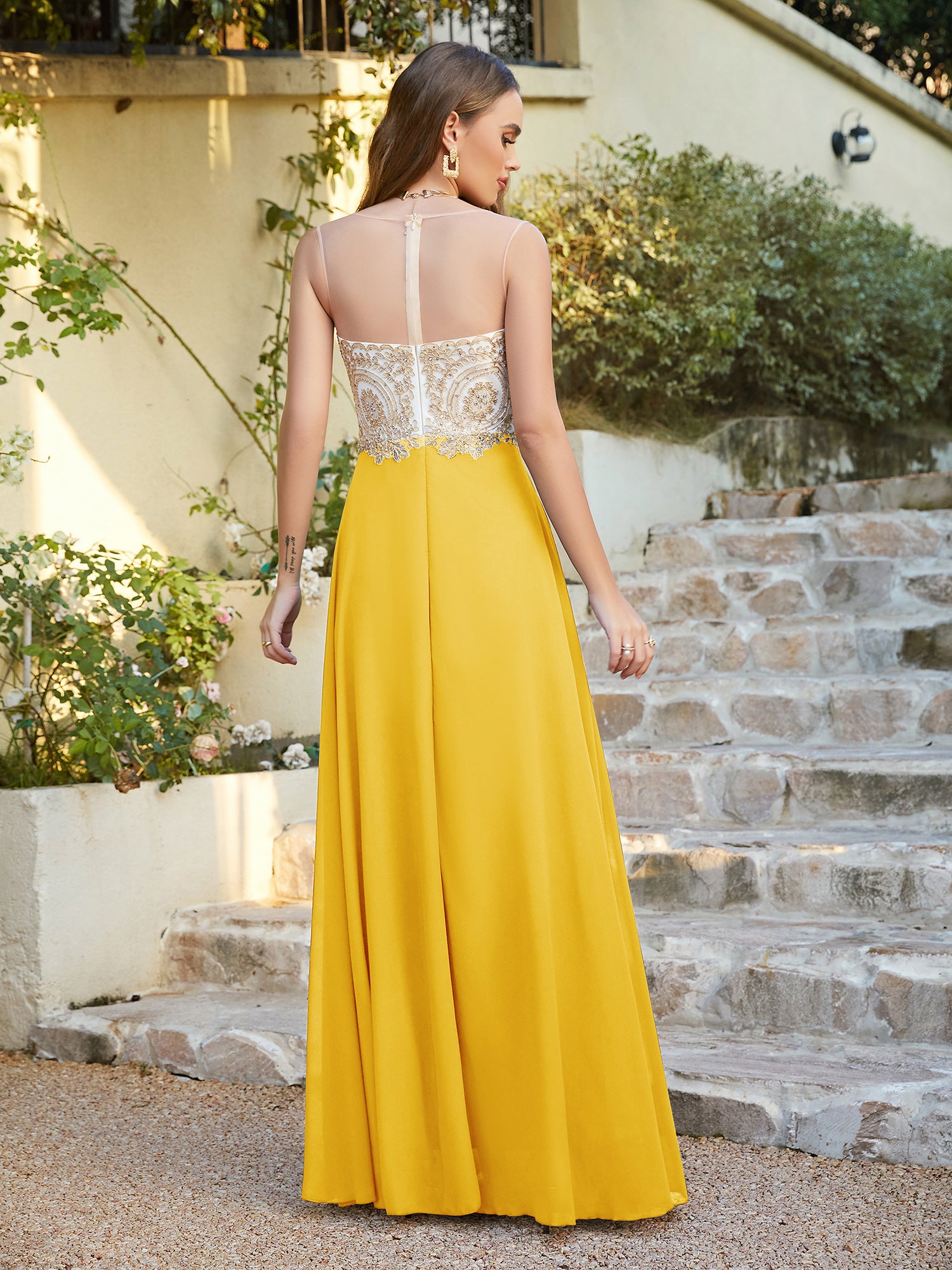 Elegant Long A-line Chiffon Sleeveless Tulle Lace Appliques Prom Dress