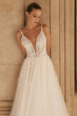 Sexy Long A-Line V-neck Tulle Lace Open Back Wedding Dresses