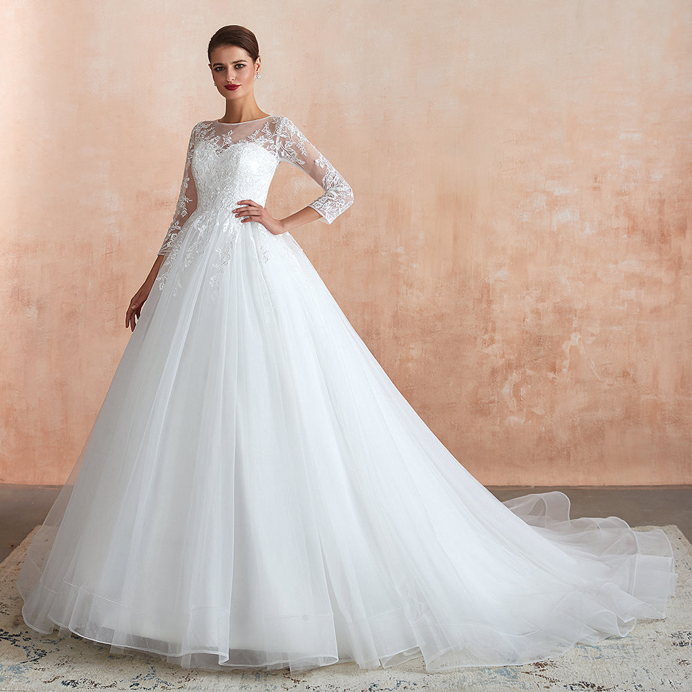 Elegant Long Ball Gown Appliques Lace Tulle Wedding Dress with Sleeves