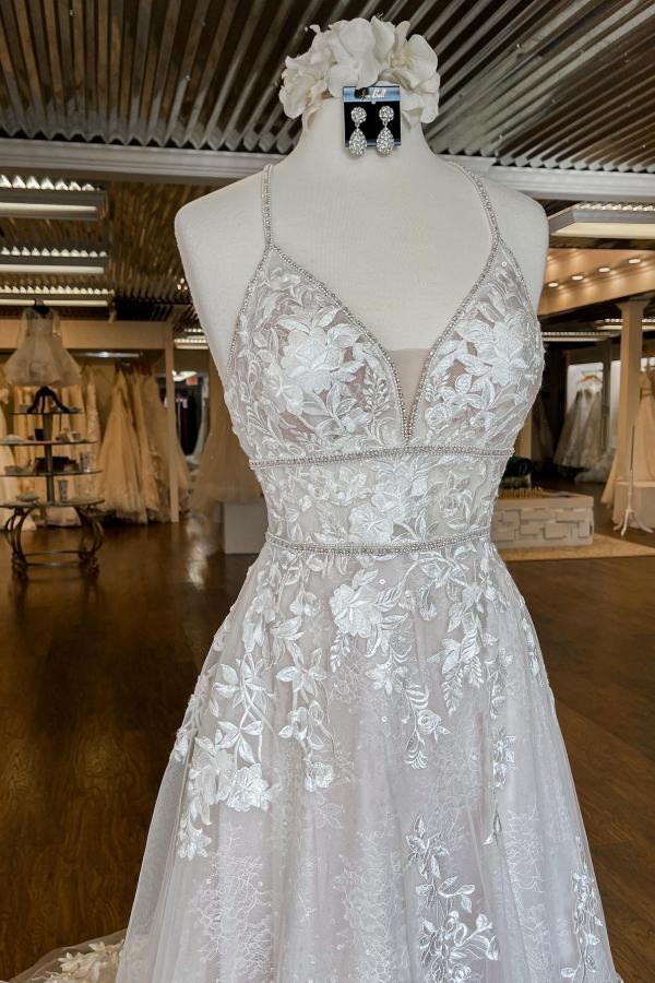 Modern Long A-line V-neck Spaghetti Straps Backless Wedding Dress with Appliques Lace