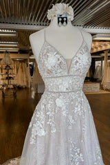 Modern Long A-line V-neck Spaghetti Straps Backless Wedding Dress with Appliques Lace