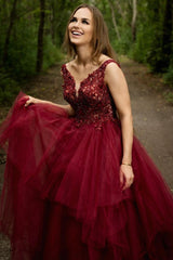 Long A-line V-neck Spaghetti Straps Appliques Lace Backless Tulle Prom Dress