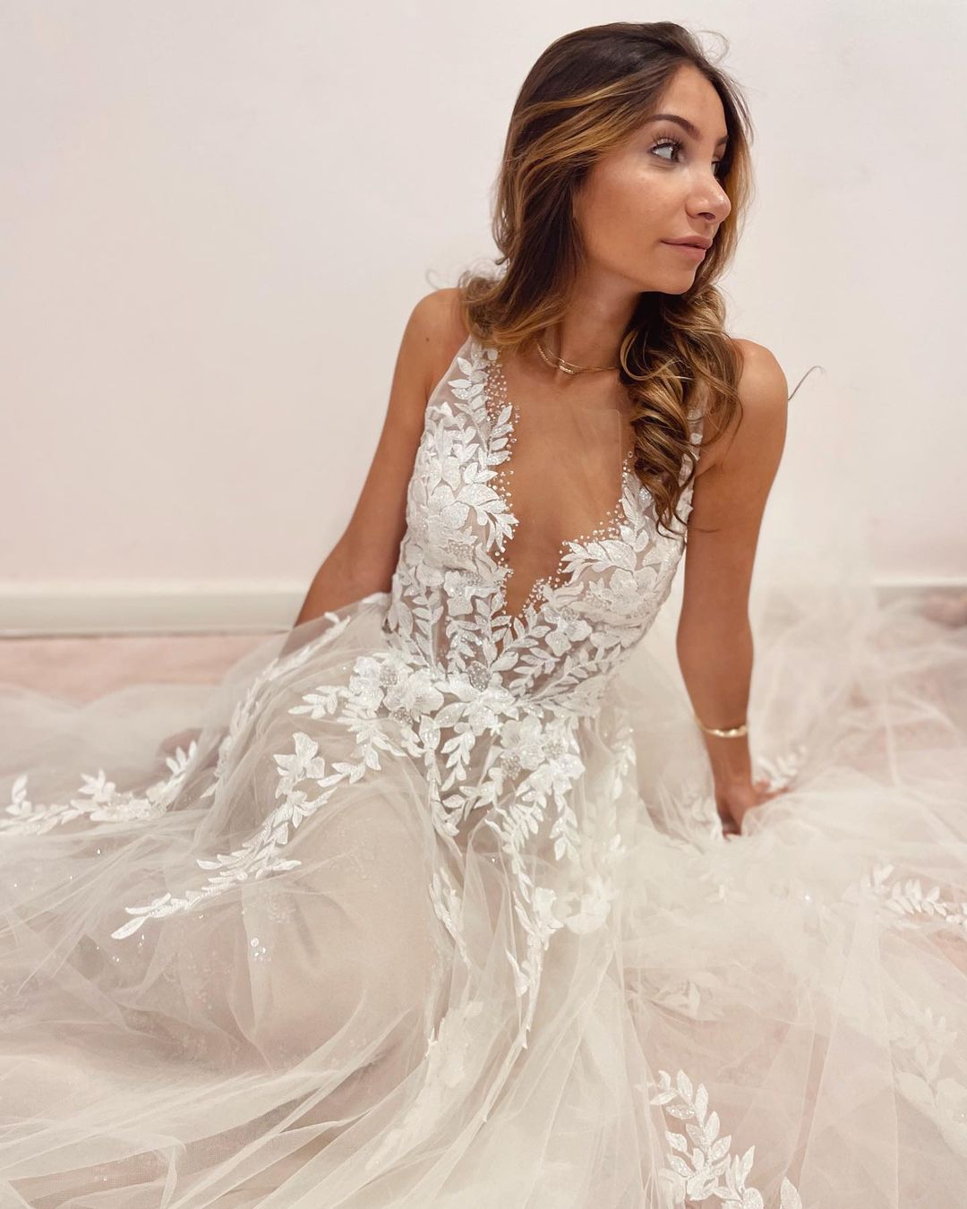 Long A-Line Deep V-neck Appliques Lace Tulle Backless Floor Length Wedding Dress