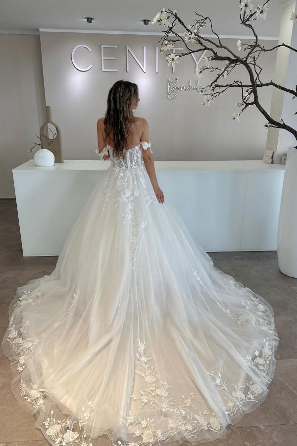 Long Backless Off The Shoulder Sweetheart A-Line Tulle Appliques Lace Wedding Dress
