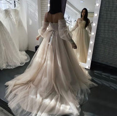 Vintage Sweetheart Long Sleeve Backless Appliques Lace Tulle A-Line Wedding Dress