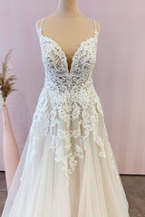 Stunning Long Spaghetti Straps Appliques Lace A-Line Tulle Floor Length Wedding Dress