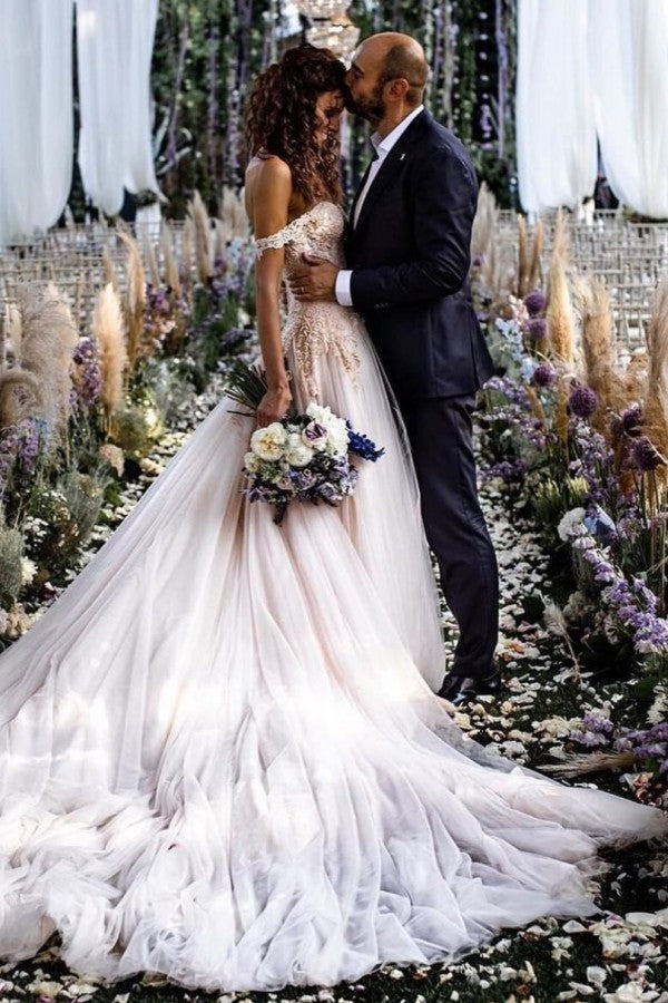 Vintage Long A-line Off the Shoulder Lace Tulle Wedding Dress