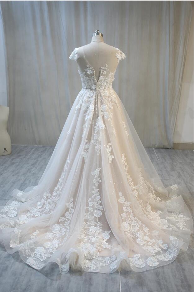 Elegant Plus Size Long A-Line Bateau Backless Appliques Lace Tulle Floor Length Wedding Dress