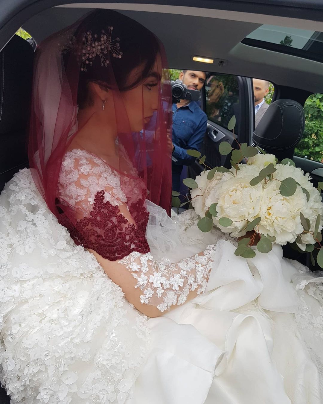 Elegant Long A-line Sweetheart Lace Wedding Dresses with Long Sleeves