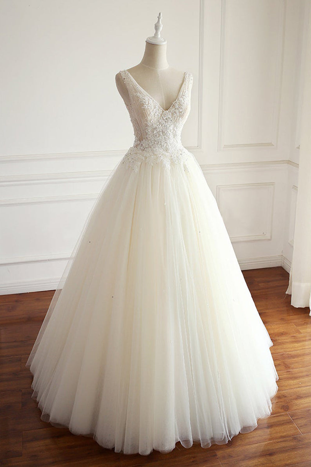 Long A-line V-neck Beads Backless Tulle Ivory Lace Wedding Dresses