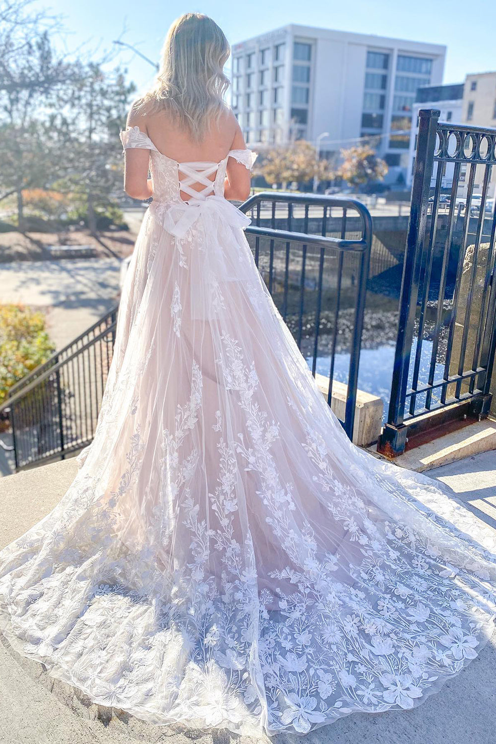 Long Off the Shoulder Sweetheart A-line Tulle Appliques Lace Train Wedding Dress