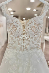 Sleeveless Sweetheart Long A-Line Tulle Appliques Lace Wedding Dress