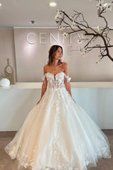 Long Backless Off The Shoulder Sweetheart A-Line Tulle Appliques Lace Wedding Dress