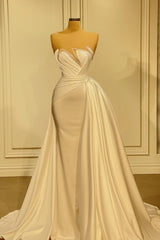 Elegant Strapless A-Line Sleeveless Satin Prom Dress with Ruffles