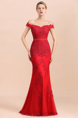 Glamorous Off the Shoulder Appliques Lace Tulle Mermaid Bridesmaid Dress