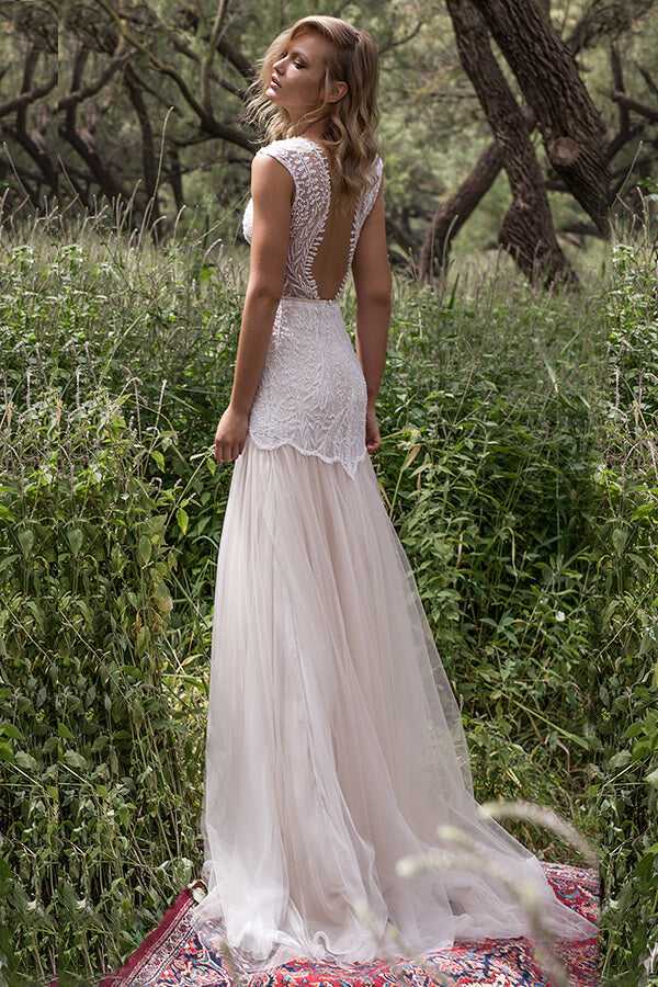 Elegant Long V-neck Lace Tulle Mermaid Wedding Dress