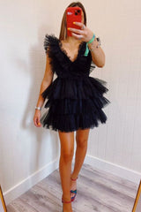 A-line V-neck Ruffled Tiered Tulle Short Homecoming Dress