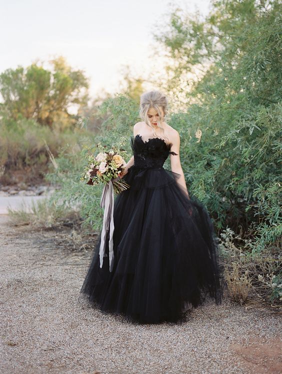 Classy Long A-line Sweetheart Open Back Tulle Black Wedding Dress with Lace