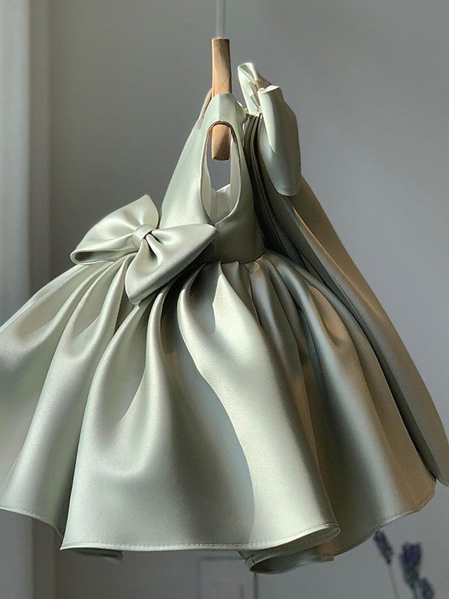 Short Ball Gown Satin Sleeveless Square Neck Party Flower Girl Dresses with Bow