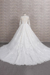 Elegant Plue Size V-neck A-line Tulle Lace Appliques Wedding Dress with Sleeves