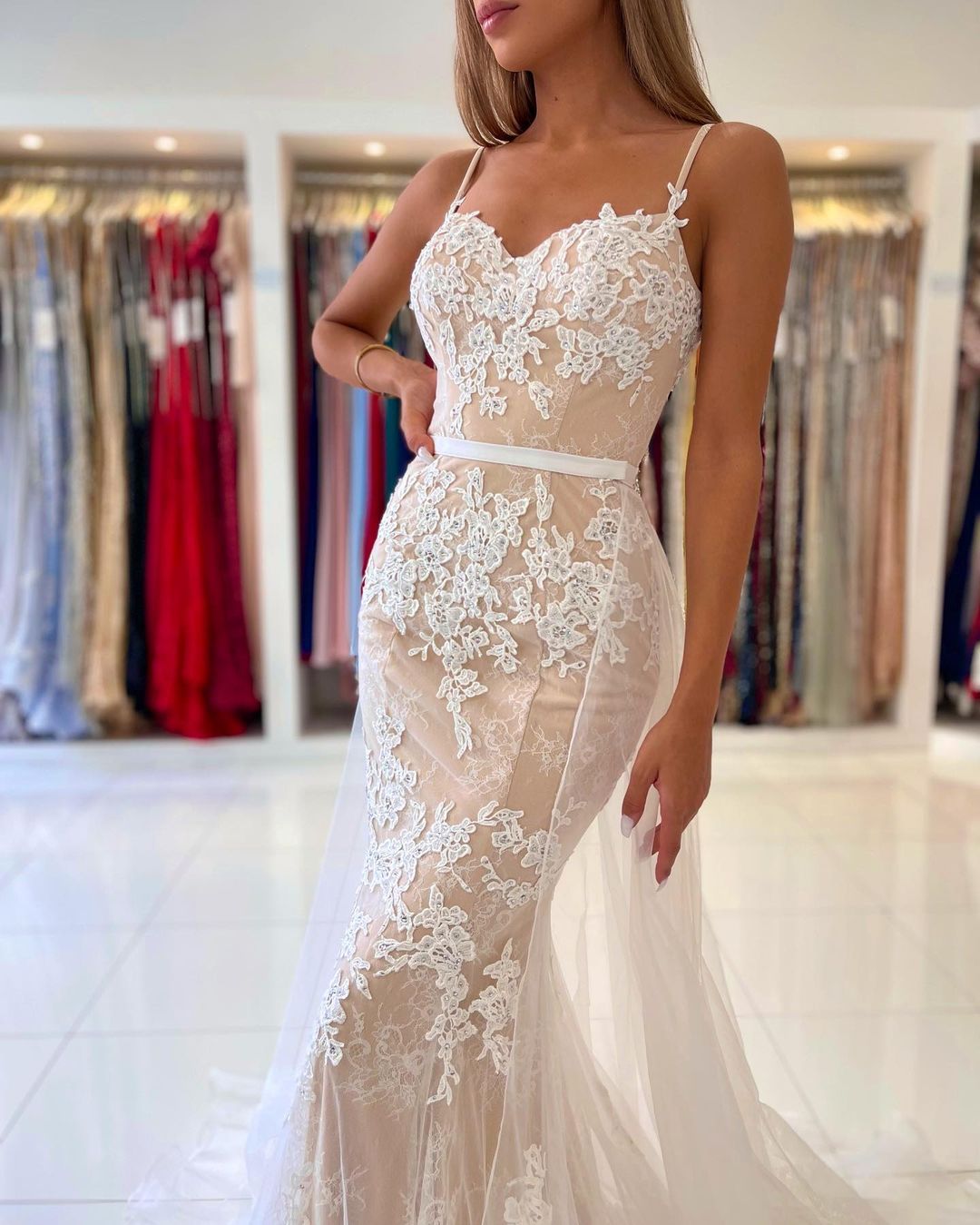Beautiful Long Mermaid Sweetheart Spaghetti Straps Lace Prom Dress