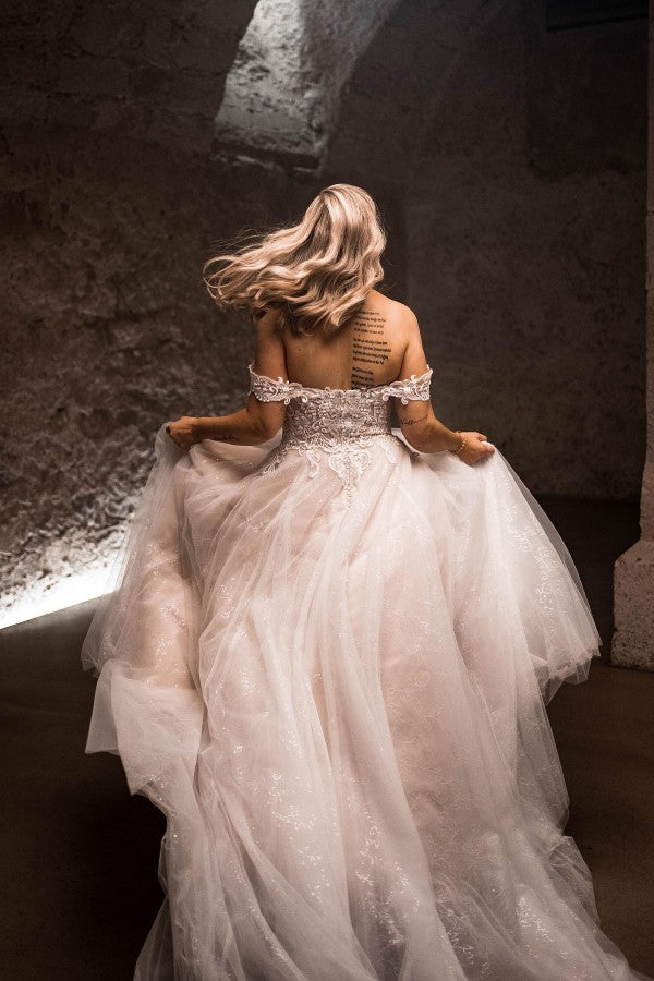 Beautiful Long A-line Off the Shoulder Tulle Lace Wedding Dress
