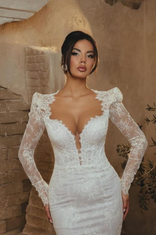 Long Sleeves Sweetheart Lace Mermaid Floor Length Wedding Dress