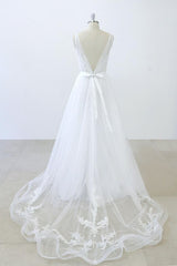 Long White V-neck Ruffle Applqiues Tulle A-line Wedding Dress