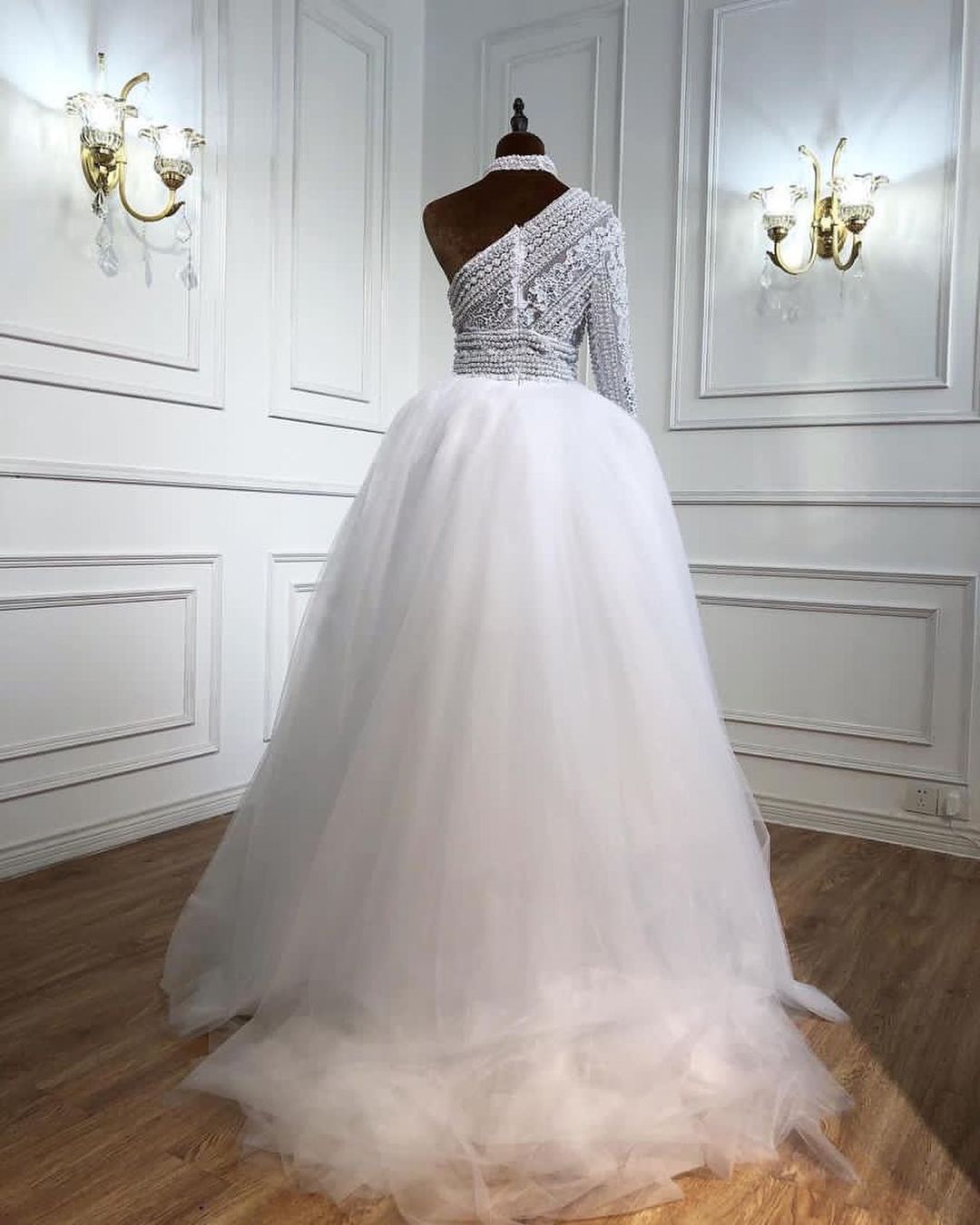 Elegant One Shoulder Long Sleeve Appliques Lace Floor Length Tulle Mermaid Prom Dress