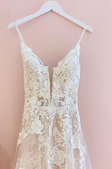 Stunning Long Spaghetti Straps A-Line Tulle Wedding Dress With Appliques Lace