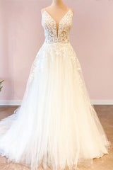 Long Sweetheart Spaghetti Straps A-Line Tulle Floor Length Wedding Dress