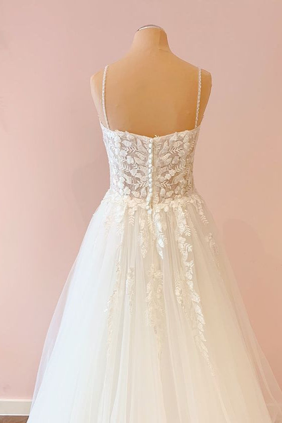 Long A-Line Spaghetti Straps Sweetheart Tulle Appliques Lace Wedding Dress