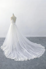 Elegant Long V-neck Ruffle Appliques Tulle A-line Backless Wedding Dress