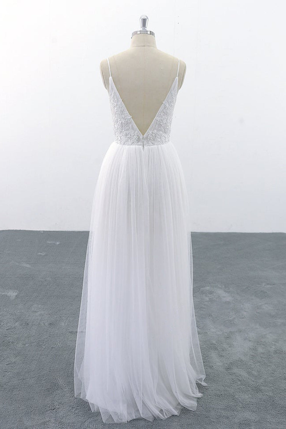 Elegant Long A-line V-neck Spaghetti Strap Tulle Lace Boho Weddding Dresses