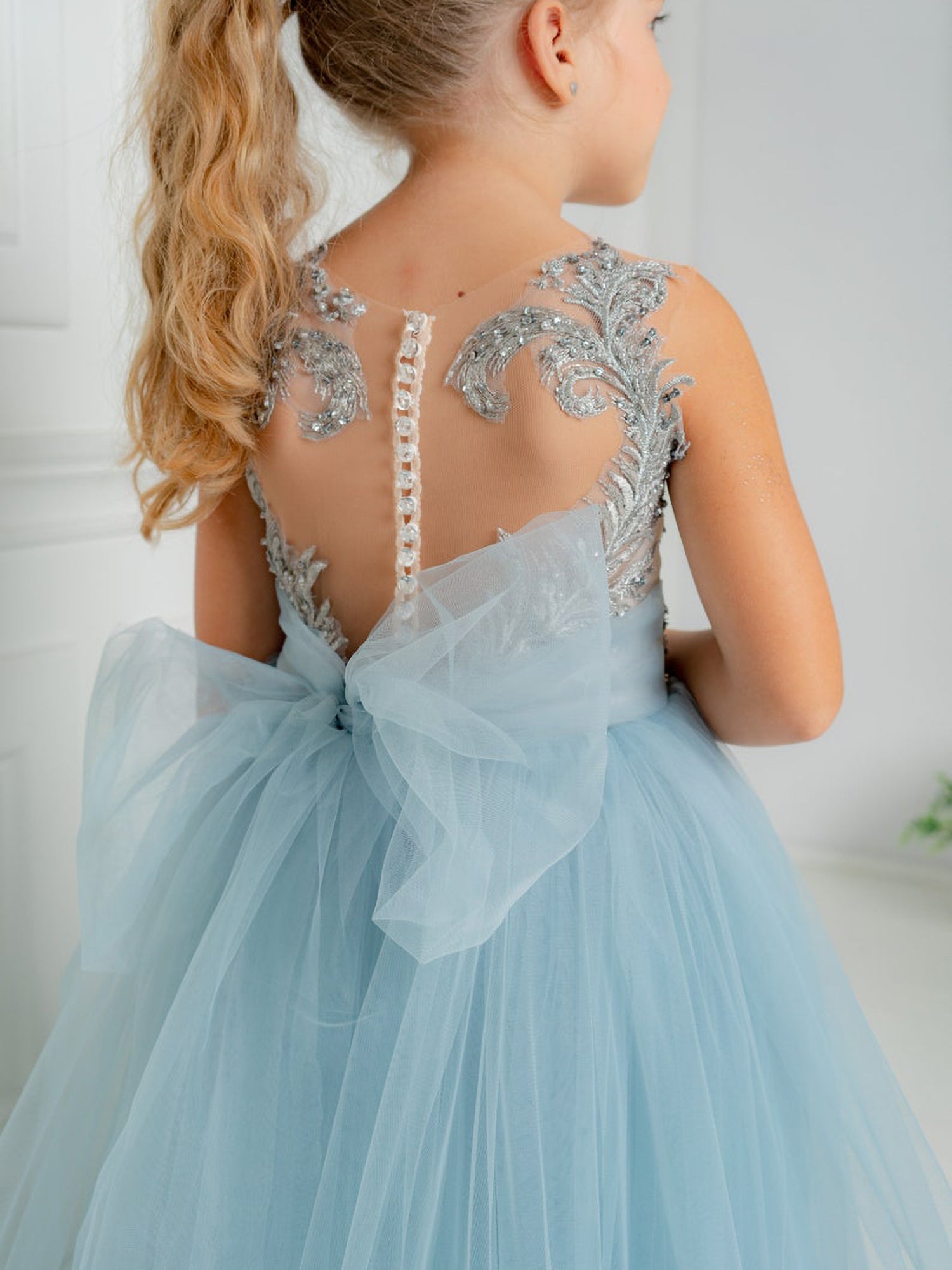 Cute Long A-line Tulle Boho Flower Girls Dresses with bow